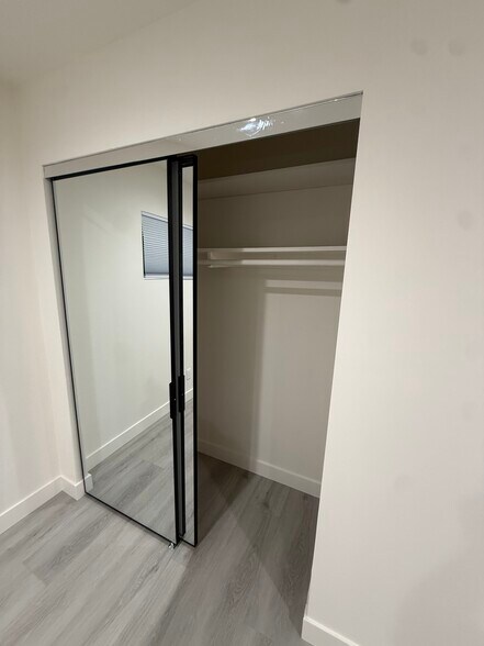 Building Photo - 6650 Sale Ave