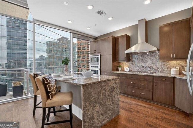 Building Photo - 1065 Peachtree St NE