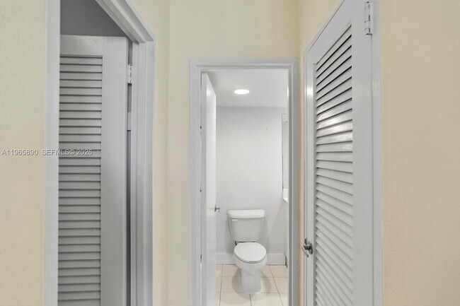 Building Photo - 3000 S Ocean Dr