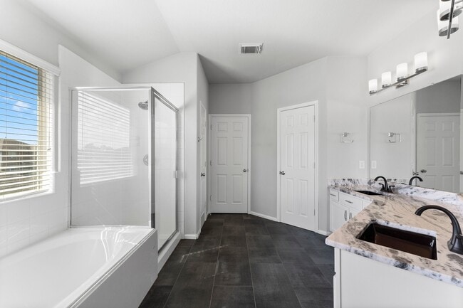 Building Photo - 622 Timberstand Ln