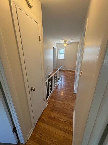 Building Photo - 356 2nd Ct