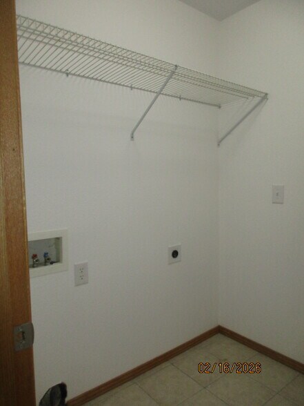 Building Photo - 2306 W Oak Park Pl