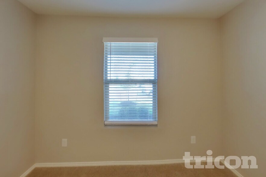 Building Photo - 1704 Claireborne Court Little Elm TX