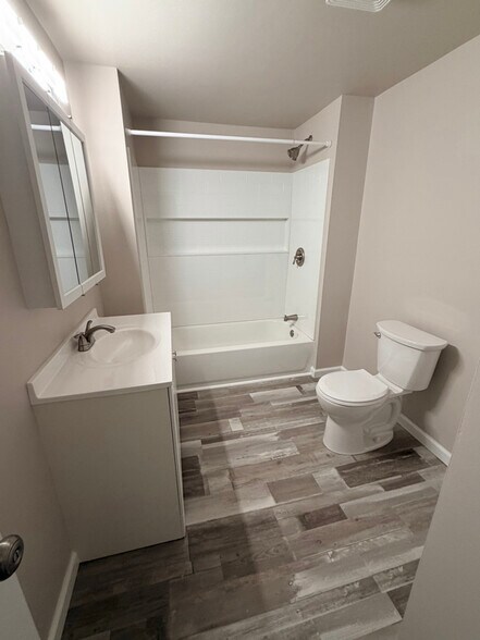 Building Photo - 2717 Oppenheim Ct