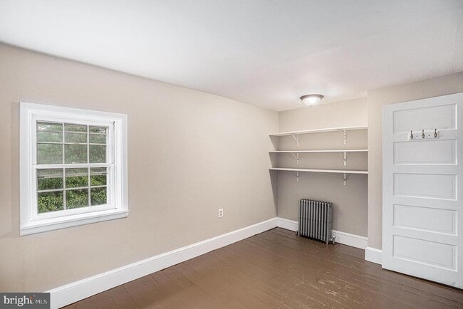 Building Photo - 363 Spring Mill Ave