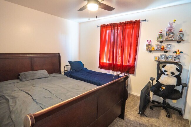 Building Photo - 2231 E 14th St