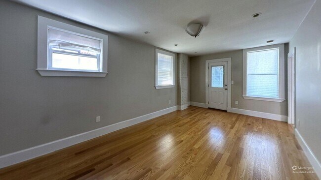 Building Photo - 38 Frankfort St