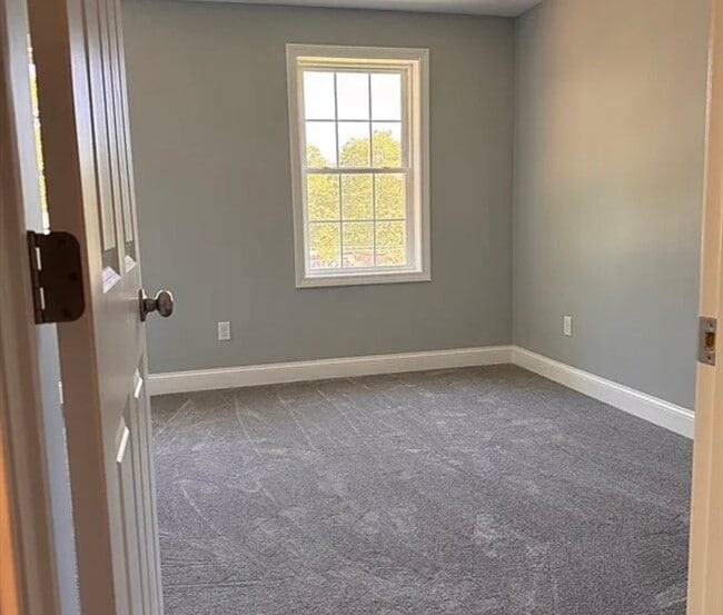 Building Photo - 36 Restful Ln