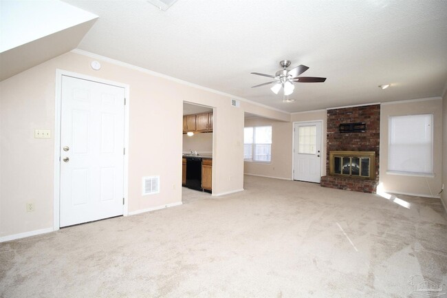 Building Photo - 4605 Lennox Pl