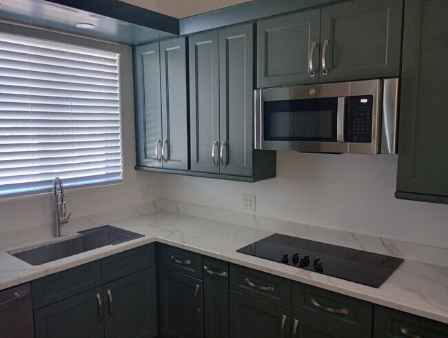 Building Photo - North D St