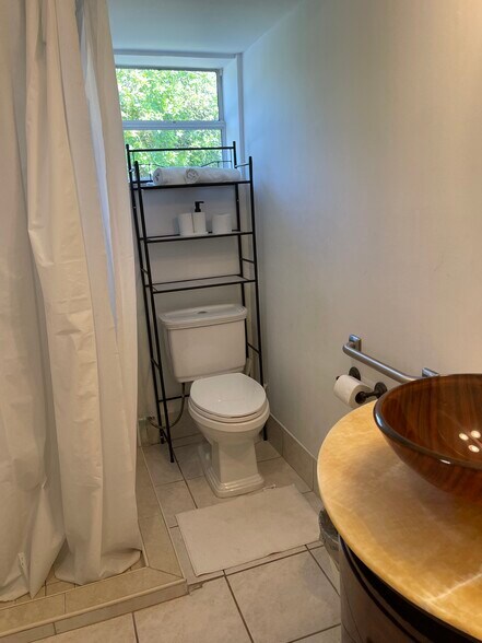 Handy cap access. - 2440 Manasota Beach Rd