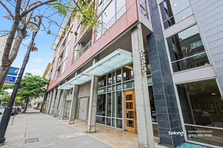 Building Photo - 235 Berry St