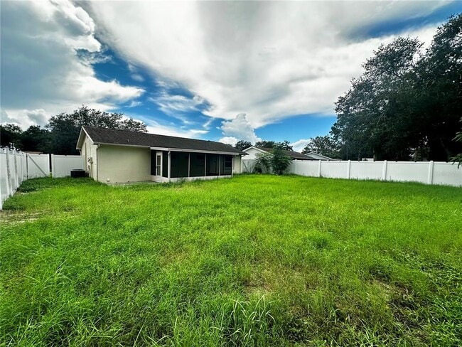 Building Photo - 8225 Pin Oak Ave