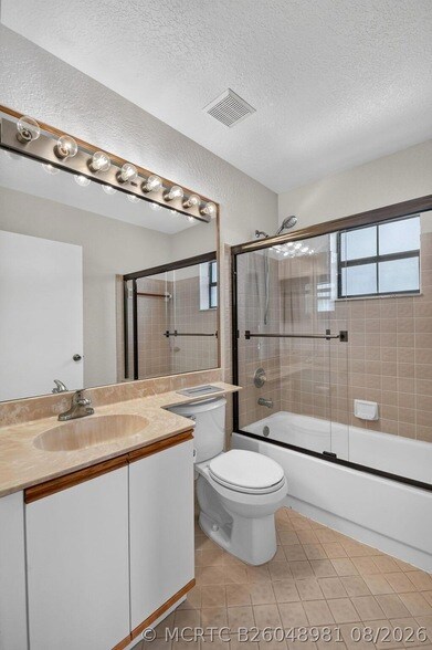 Building Photo - 5451 Verona Dr