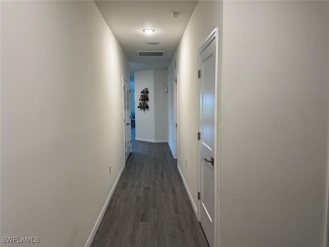 Building Photo - 2515 SW 2nd Terrace