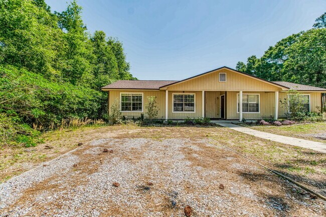 Building Photo - 10150 Guidy Ln
