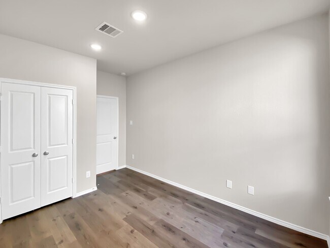 Building Photo - 9770 Black Gum