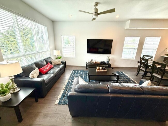 Building Photo - AVAILABLE NOW! Jaw Dropping 3 Story 3 Bedr...