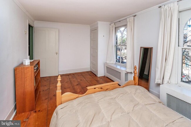 Building Photo - 45 York St