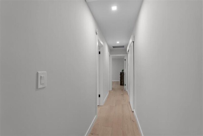 Building Photo - 8611 Gullane Ct