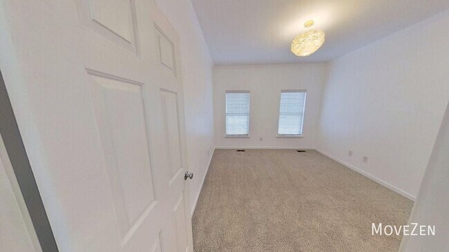 Building Photo - 1721 E Lenoir St