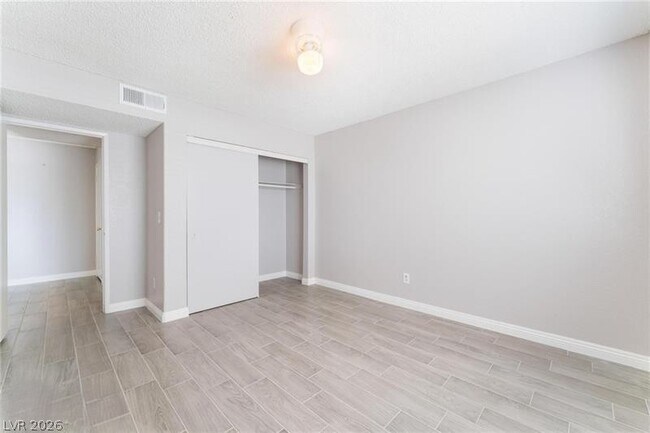 Building Photo - 221 Mission Catalina Ln