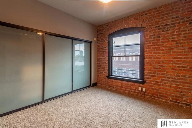 Building Photo - 1113 S 10th St