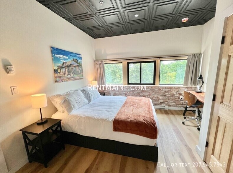 Building Photo - 113 N Lancey St