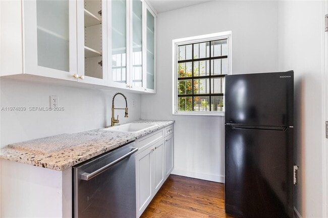 Building Photo - 439 15th St