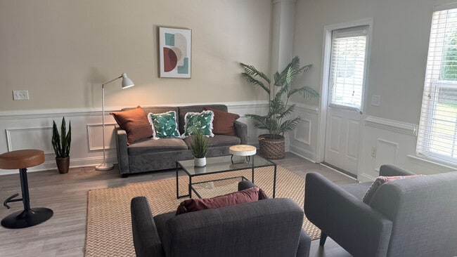 Building Photo - 106 Growden Ln