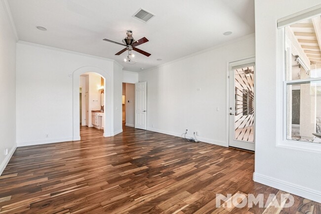 Building Photo - Spacious 4BR House on Arrowhead Lake in Gl...