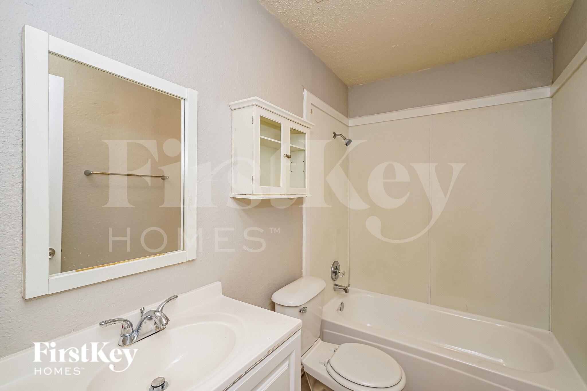 Building Photo - 6476 Sudbury Way