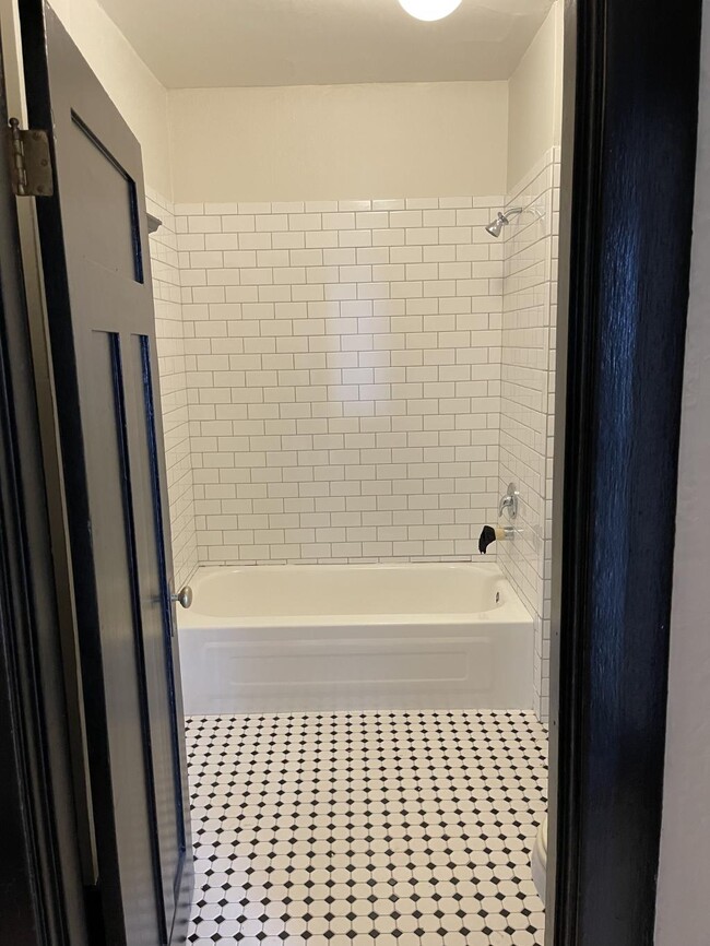 Building Photo - Ben Lomond - 1 bedroom
