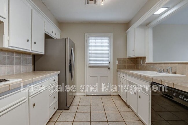 Building Photo - 2518 NW 62nd St