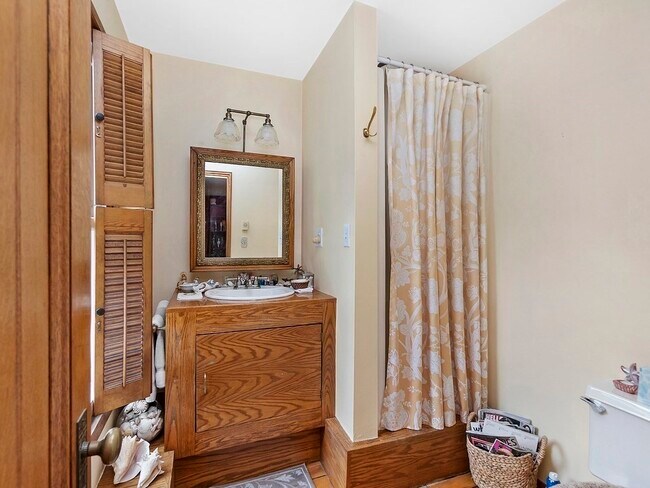 Building Photo - 50 Green St