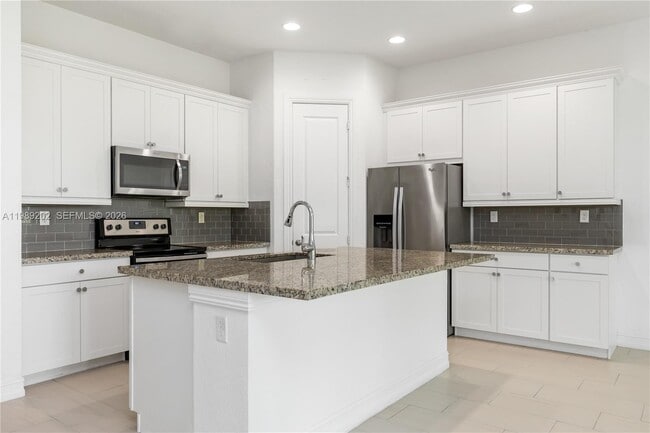 Building Photo - 11524 SW 16th St