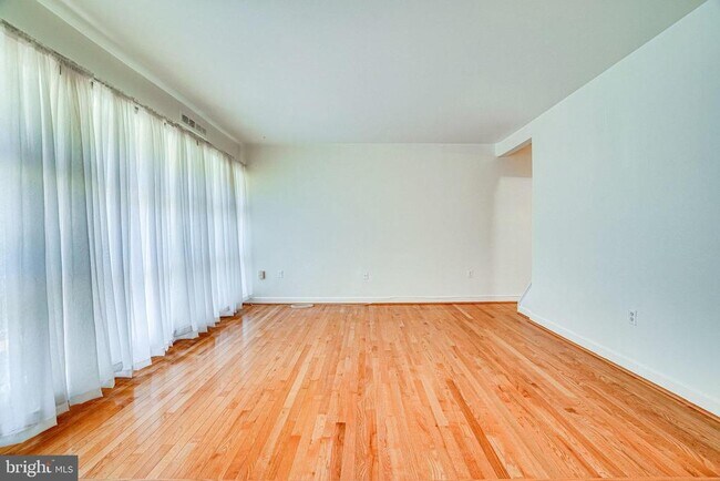 Building Photo - 4771 Parkman Ct