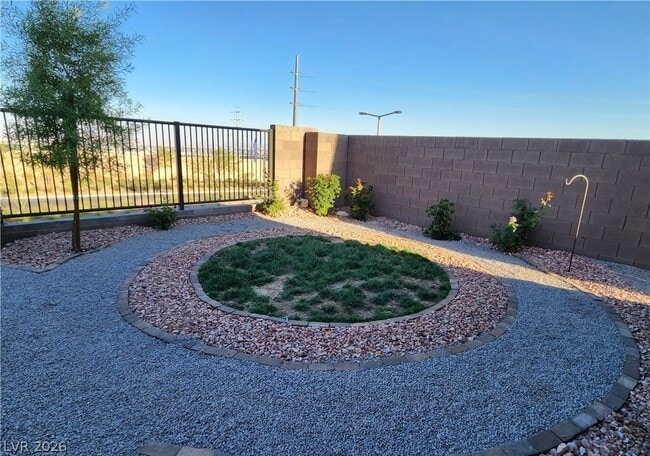 Building Photo - 130 Nine Mile Creek Dr