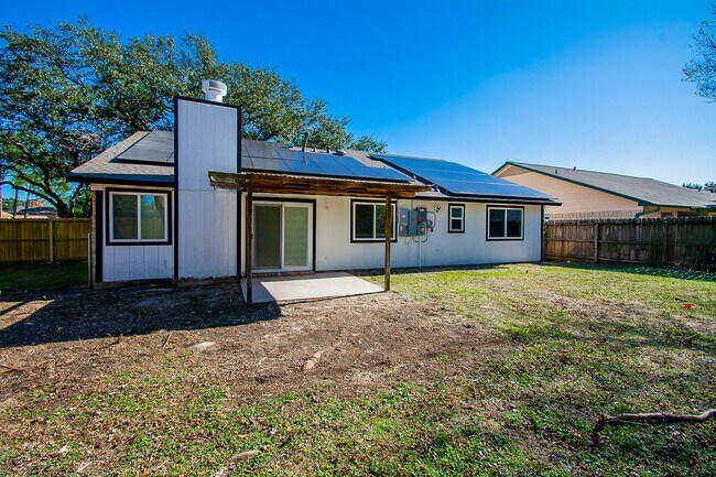 Building Photo - 16419 N Bend Dr