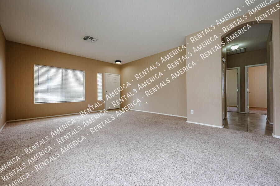 Building Photo - 3752 E Woodside Way