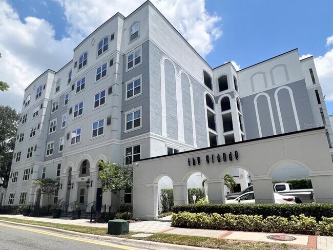 Building Photo - 202 E South St