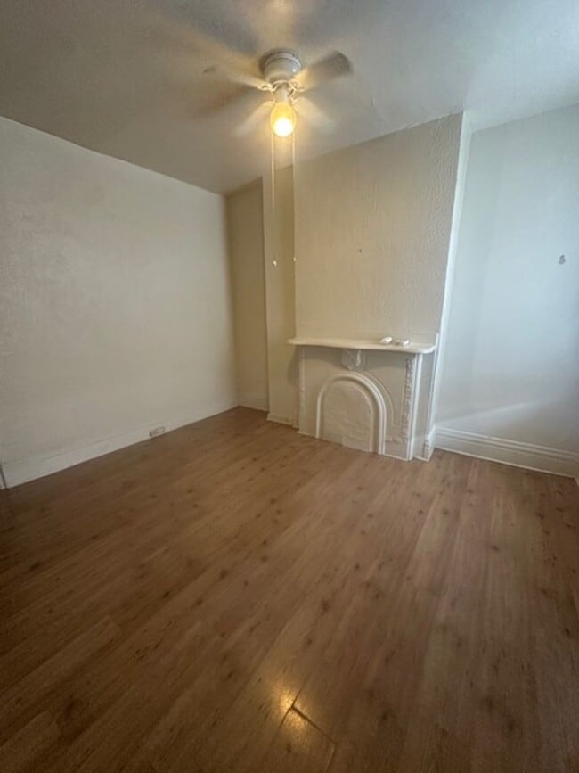 Building Photo - Spacious 3BR Townhouse Near Lawrenceville,...