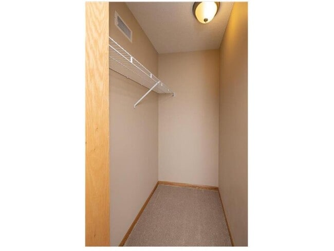 Building Photo - 16331 Timber Crest Dr SE