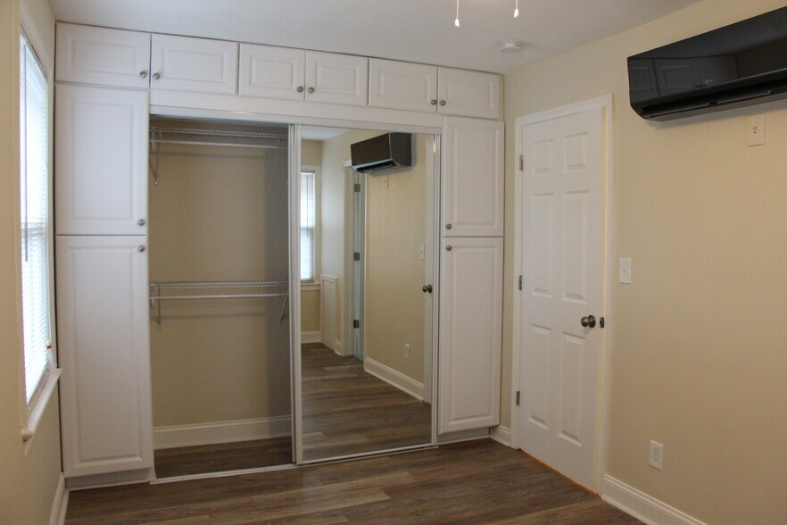 Building Photo - 720 N Monroe St