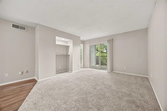 Building Photo - 3111 Parker Ln