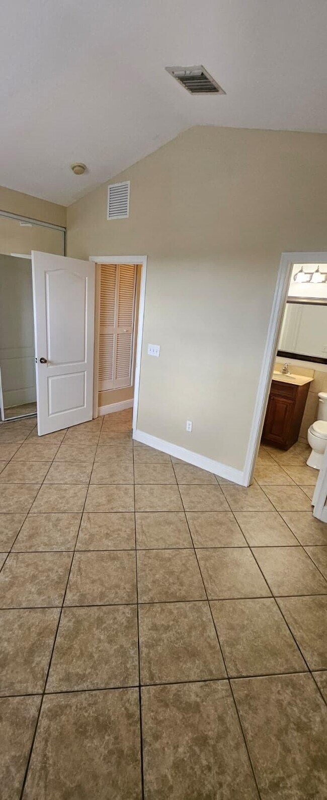 Building Photo - 4915 Springfield St