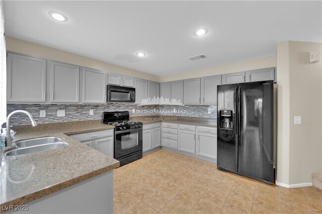 Building Photo - 7326 Padleymor St