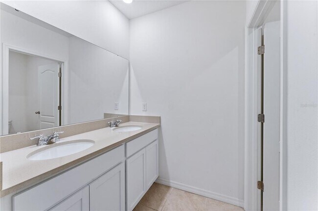 Building Photo - 5038 Foxglove Cir