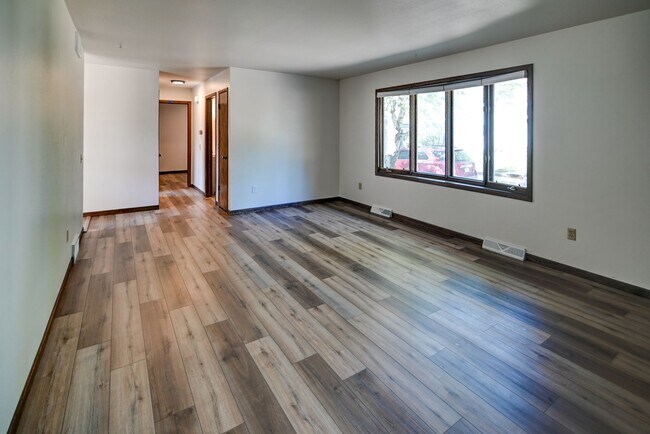 Building Photo - Katzfey-6715-6717 Century Ave