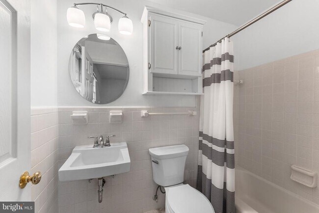 Building Photo - 12 Earlybird Ave